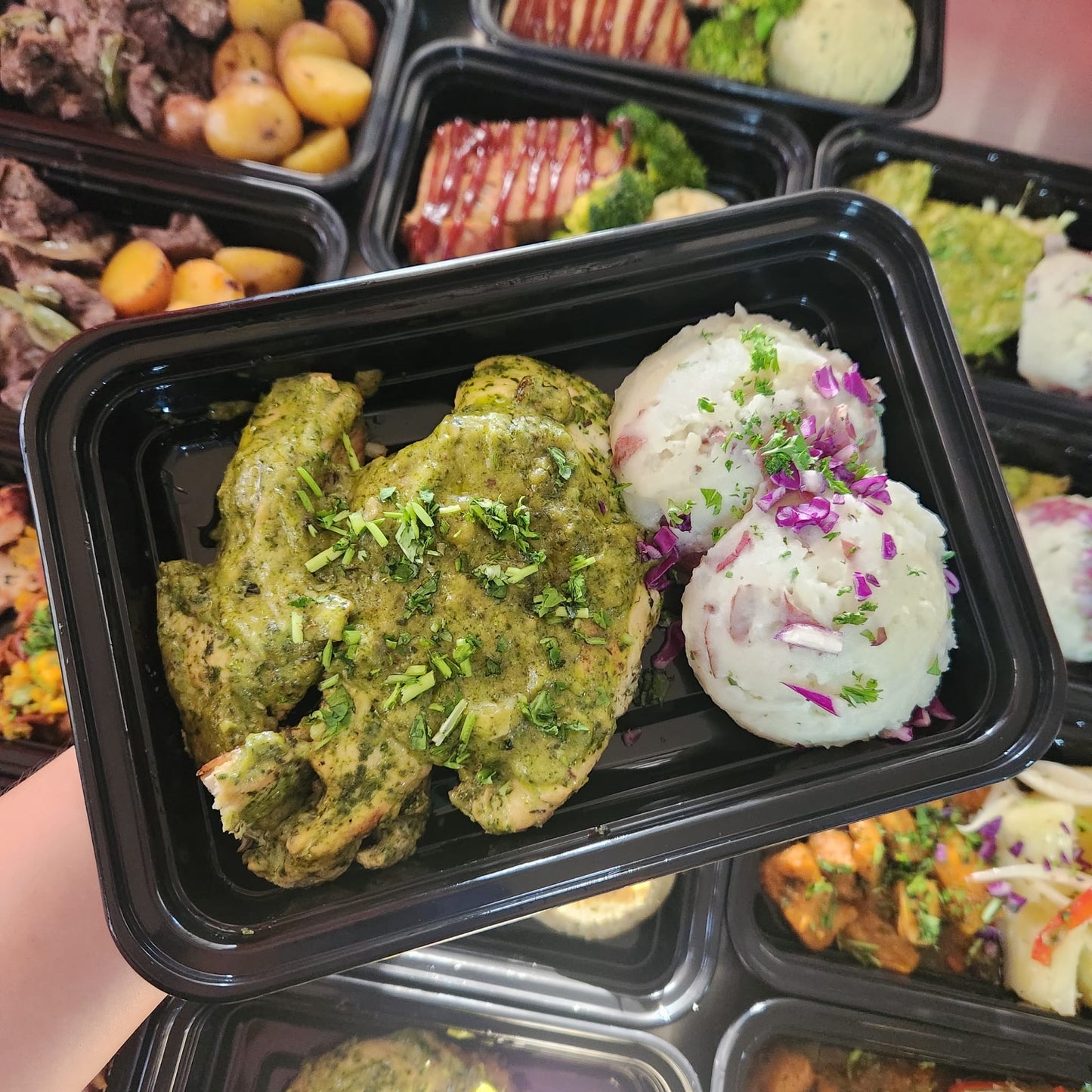 Pechuga en salsa de espinacas con Majado de papa