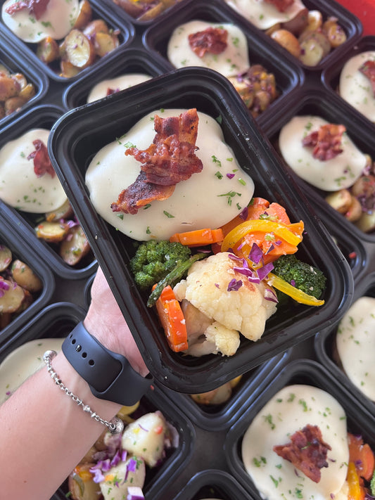 Turkey Bacon & Swiss Slider al plato con Vegetales