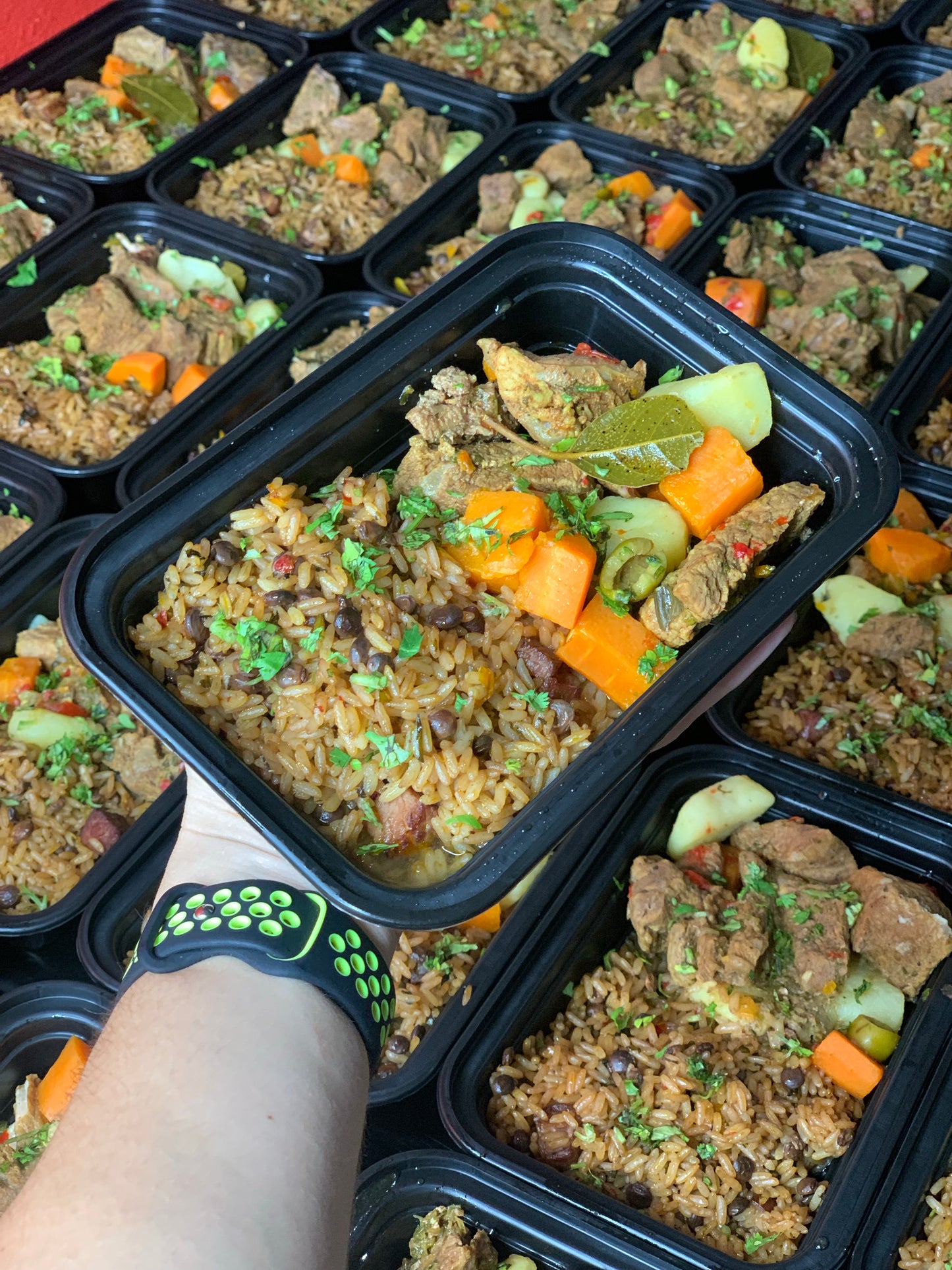 Arroz con gandules y Carne de res guisada